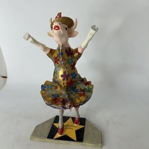 Cow Parade “Dancing Diva” Figurine ~ #9132 ~ Retired (2001) ~#22834~ No Box